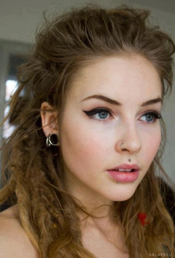 Insanely Gorgeous Examples of Cute Ear Piercing0171