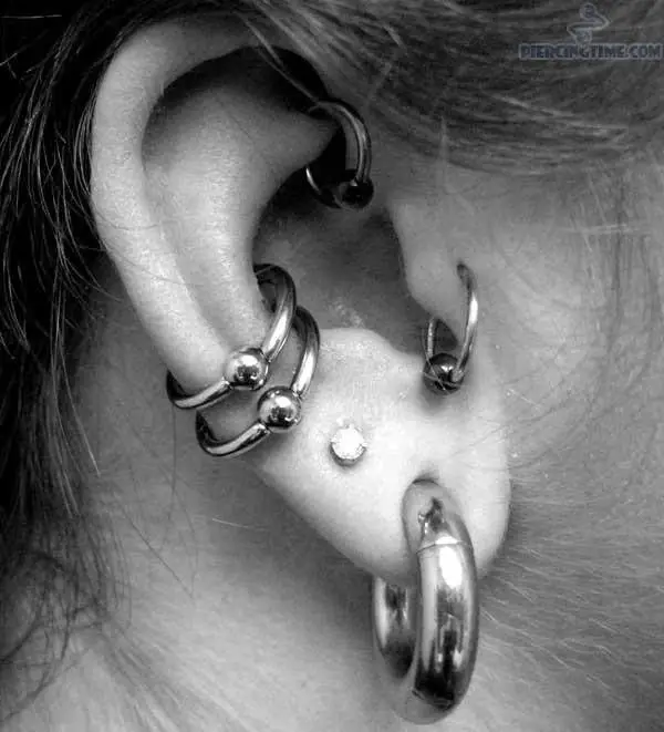 Insanely Gorgeous Examples of Cute Ear Piercing0241