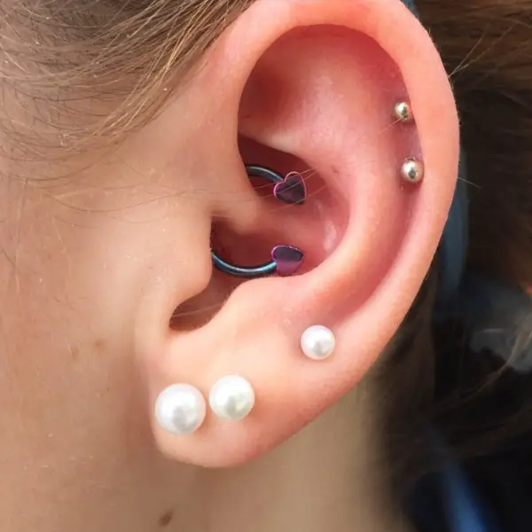 Insanely Gorgeous Examples of Cute Ear Piercing0331