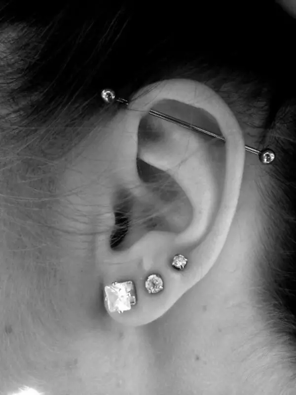 Insanely Gorgeous Examples of Cute Ear Piercing0391