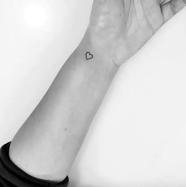 cute-tiny-tattoos-for-girls-20