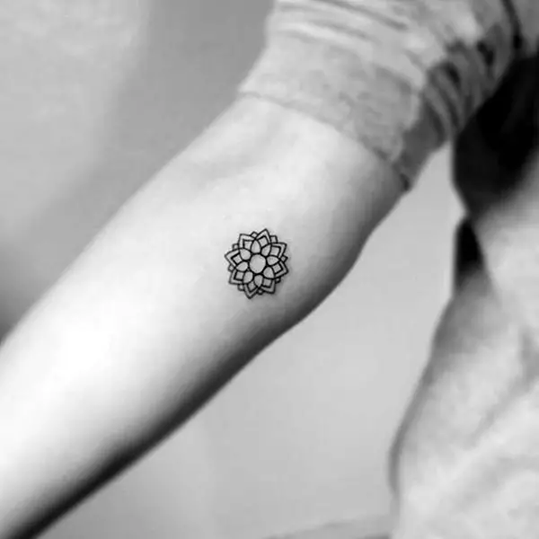 cute-tiny-tattoos-for-girls-3