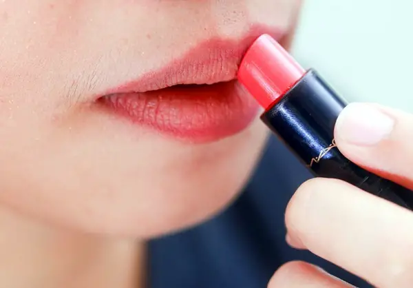 Quick Tips To Make Your Lips Look Sexy (10)
