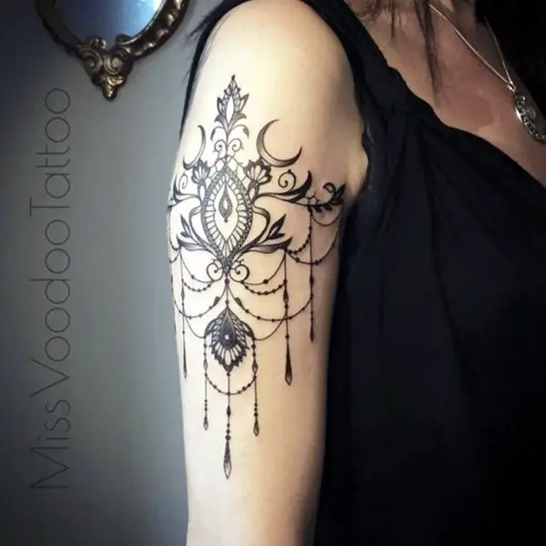 23 Chandelier Tattoo Examples with Gorgeous Details