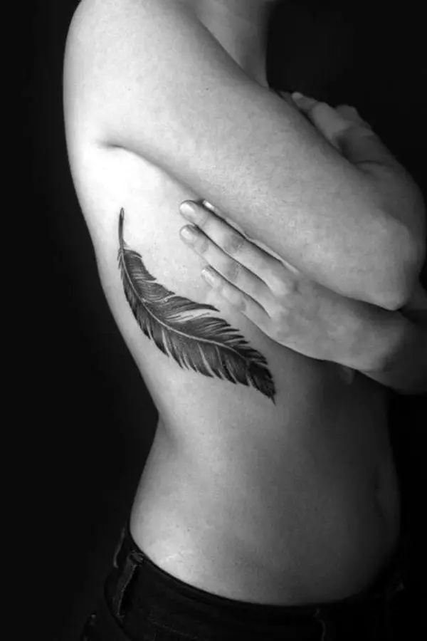 Black And Grey Tattoo Ideas For Girls (1)