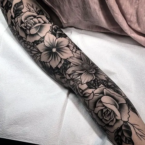 Black And Grey Tattoo Ideas For Girls (22)