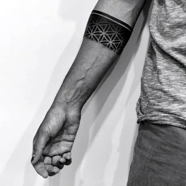Masculine Armband Tattoo Designs for Men (1)