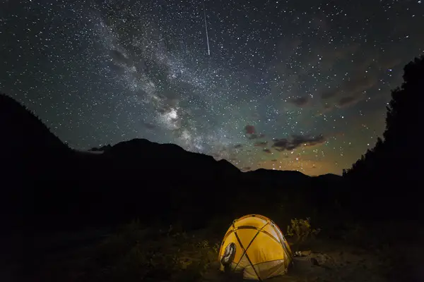 Meteor Shower Photography Ideas (18)