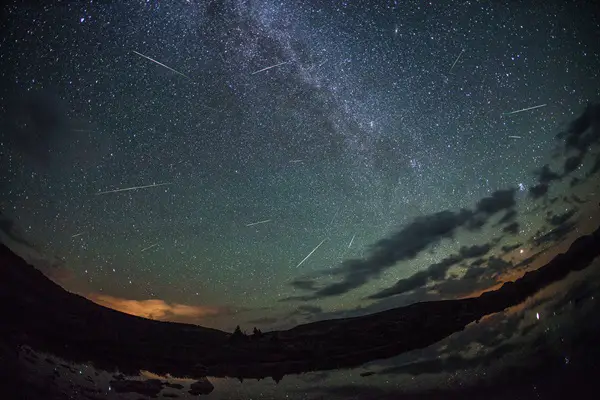 Meteor Shower Photography Ideas (26)