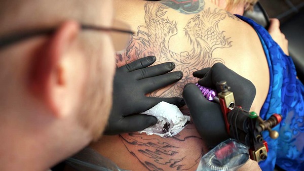 Useful Tips You Should Follow After Getting A Tattoo (9)