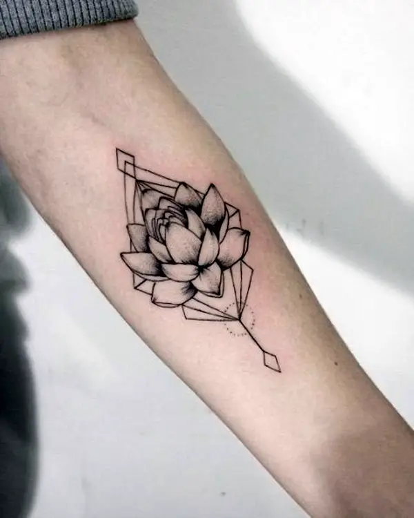 Floral Tattoo Ideas For Girls (2)