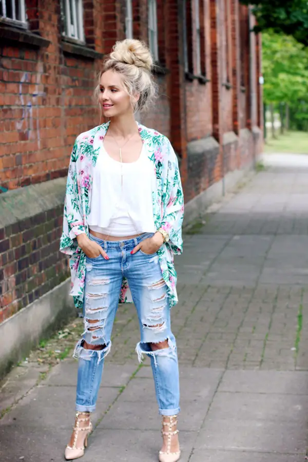 tips-to-wear-ripped-jeans-with-style-8