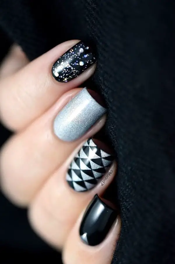 cute-new-year-eve-nail-designs-and-ideas-15