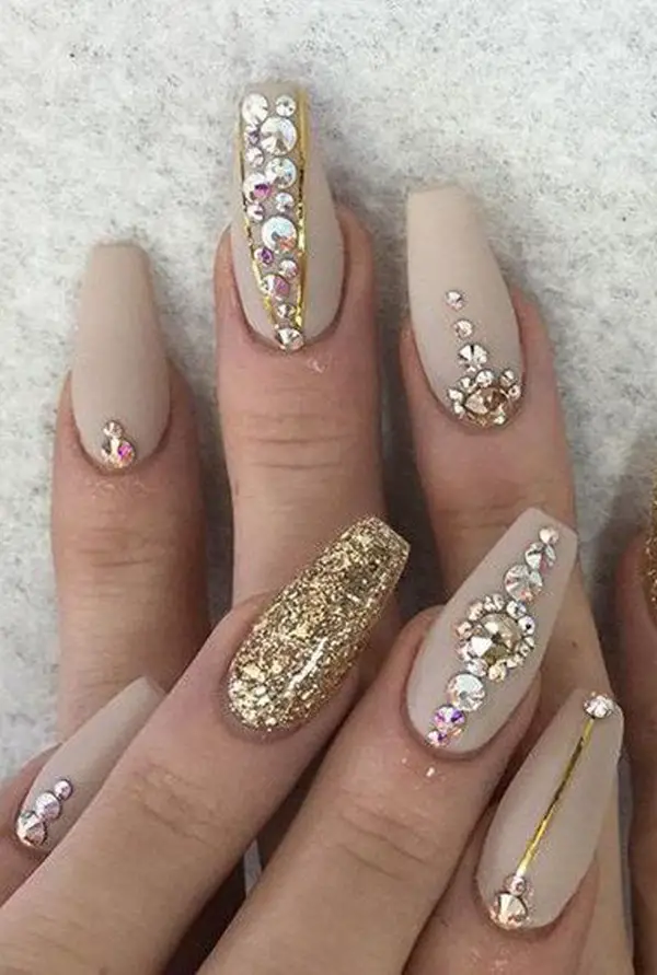 Glamorous-Bling-Nail-Art-Designs-for-2017