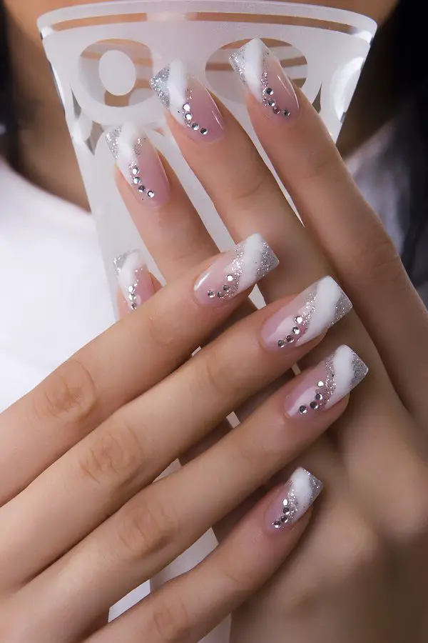 Glamorous-Bling-Nail-Art-Designs-for-2017