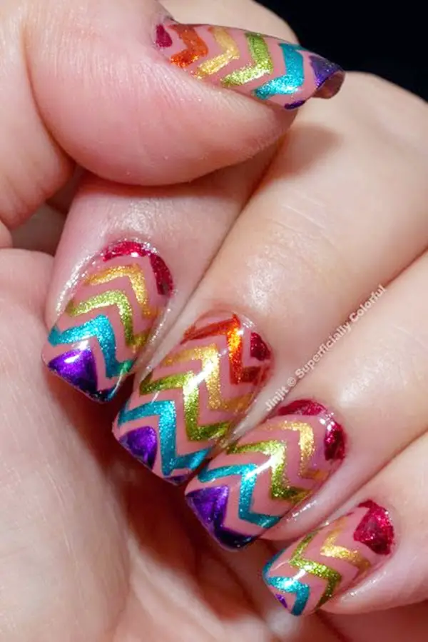 Splashy-Rainbow-Nail-Art-Ideas-to-Try-This-Year