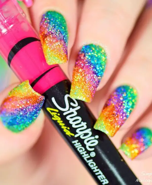 Splashy-Rainbow-Nail-Art-Ideas-to-Try-This-Year