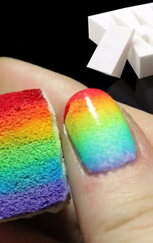 Splashy-Rainbow-Nail-Art-Ideas-to-Try-This-Year