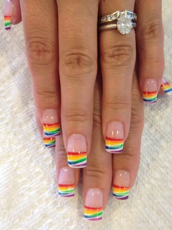 Splashy-Rainbow-Nail-Art-Ideas-to-Try-This-Year