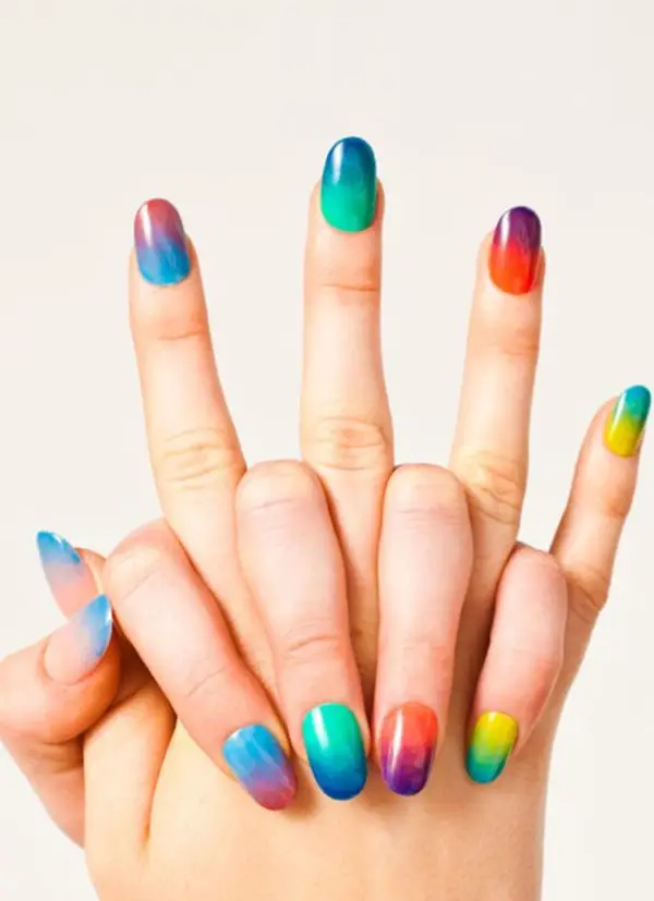 Splashy-Rainbow-Nail-Art-Ideas-to-Try-This-Year