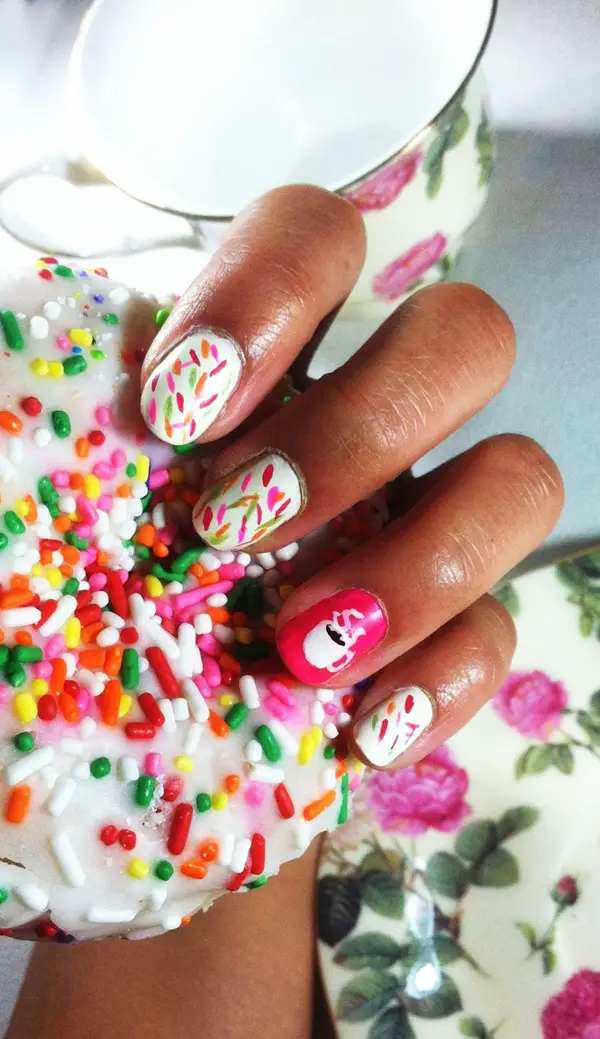 Splashy-Rainbow-Nail-Art-Ideas-to-Try-This-Year