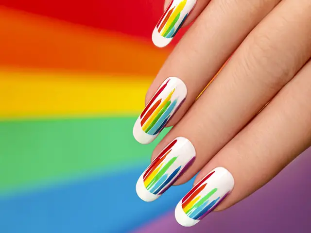 Splashy-Rainbow-Nail-Art-Ideas-to-Try-This-Year