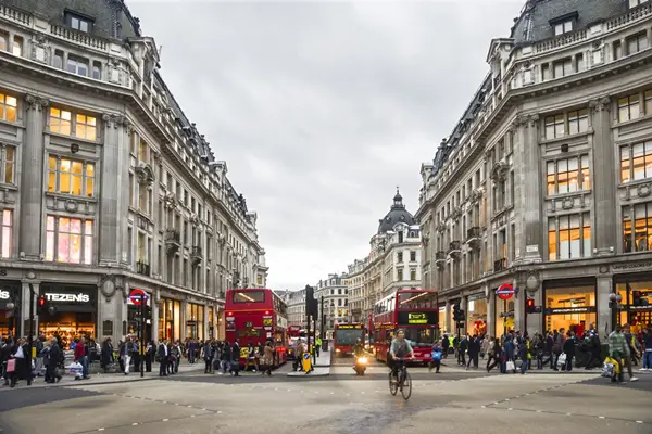 Astonishing-Pictures-of-London