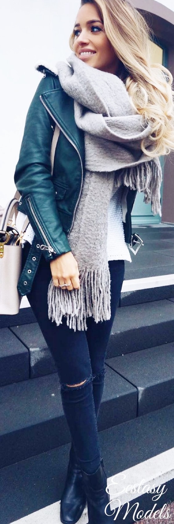 Cozy-Winter-Outfit-Ideas-For-Women