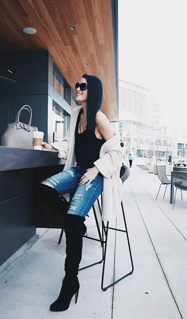 Cozy-Winter-Outfit-Ideas-For-Women