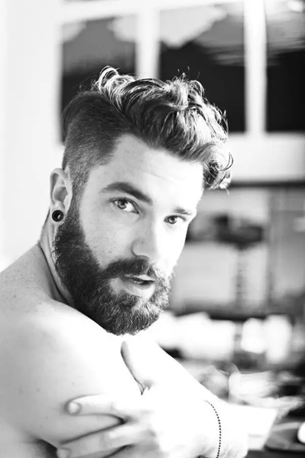 Sexy-Hairstyles-For-Bearded-Men