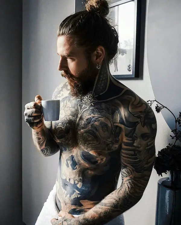 Sexy-Hairstyles-For-Bearded-Men