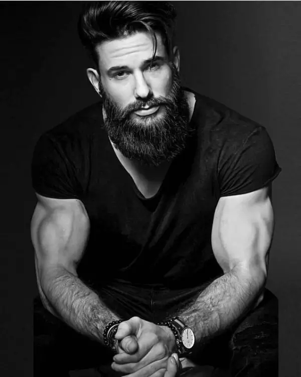 Sexy-Hairstyles-For-Bearded-Men