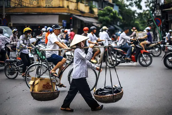 Magical-Examples-Of-Street-Photography