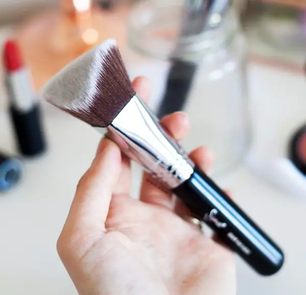 Makeup-Brushes-and-All-You-Need-to-Know-About-Them