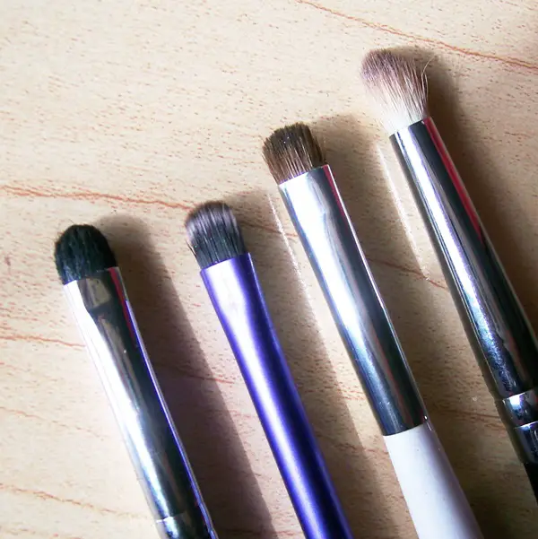 Makeup-Brushes-and-All-You-Need-to-Know-About-Them