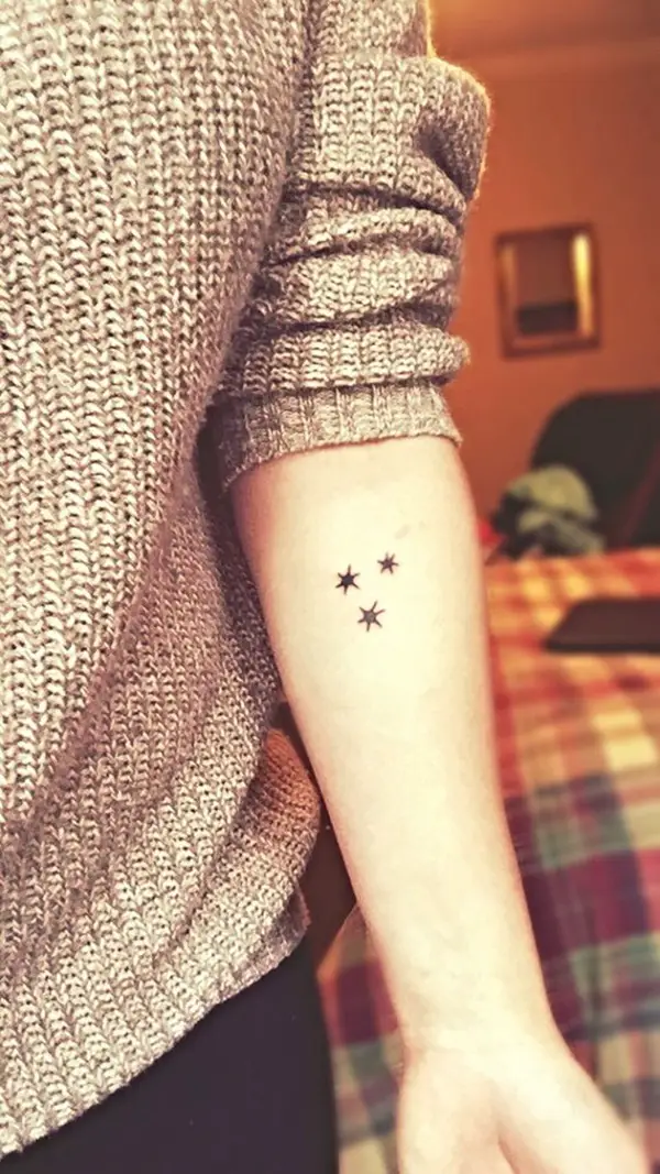 Tiny-Tattoos-With-Significant-Meaning