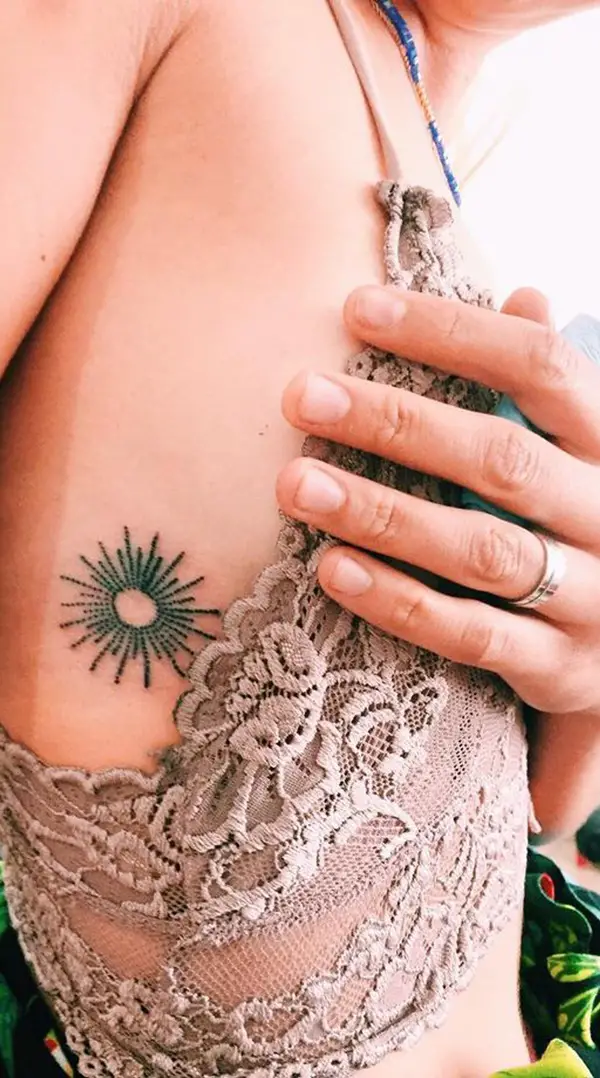 Tiny-Tattoos-With-Significant-Meaning