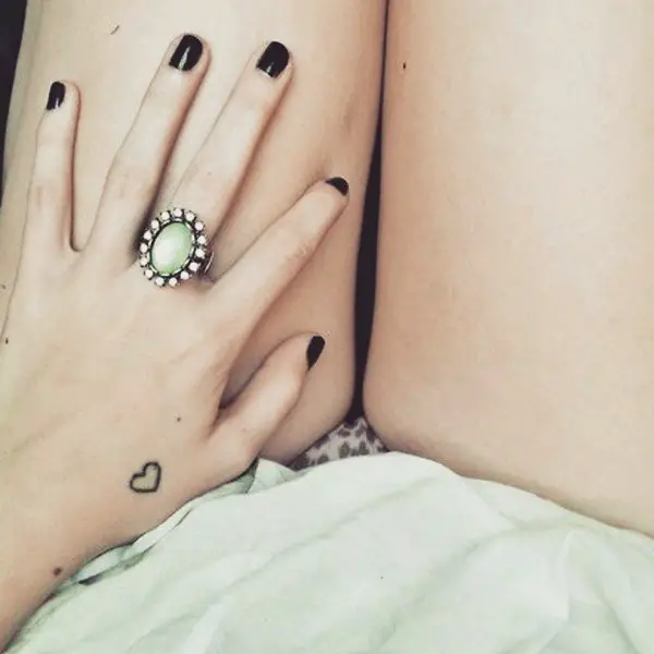 Tiny-Tattoos-With-Significant-Meaning