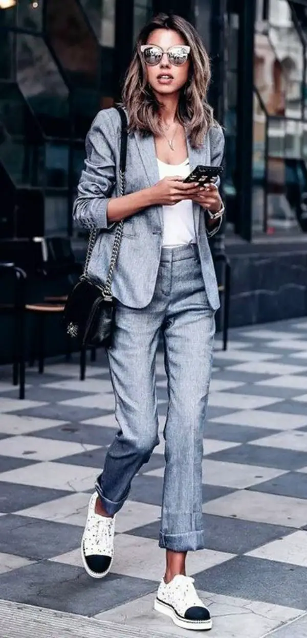 40 Ways to Wear Sneakers with Work Outfits - Greenorc