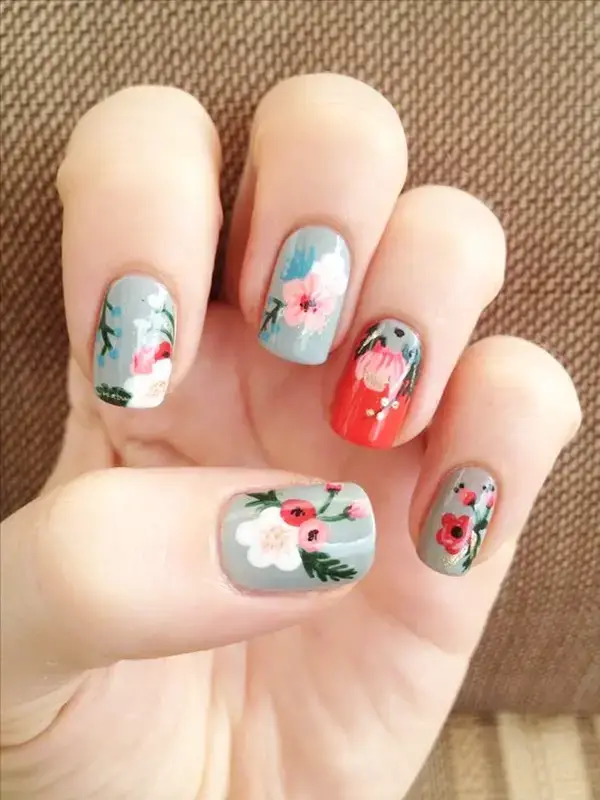 Cute Floral Nail Art Designs For This Autumn