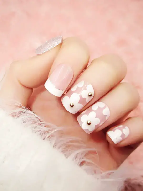 Cute Floral Nail Art Designs For This Autumn