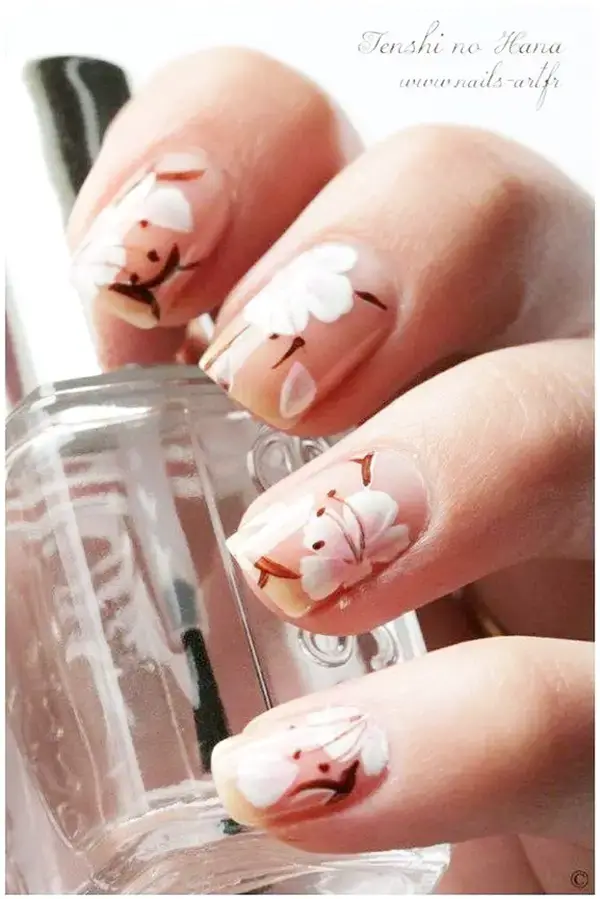 Cute Floral Nail Art Designs For This Autumn