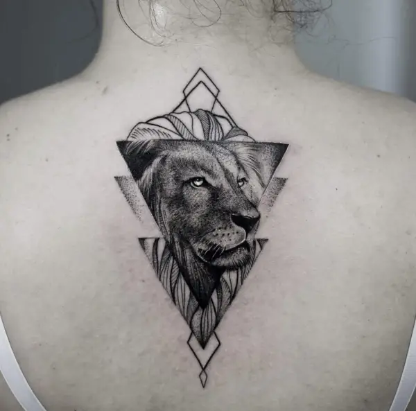Artistic Animal Tattoos Made with Exquisitely Bold Contour Lines