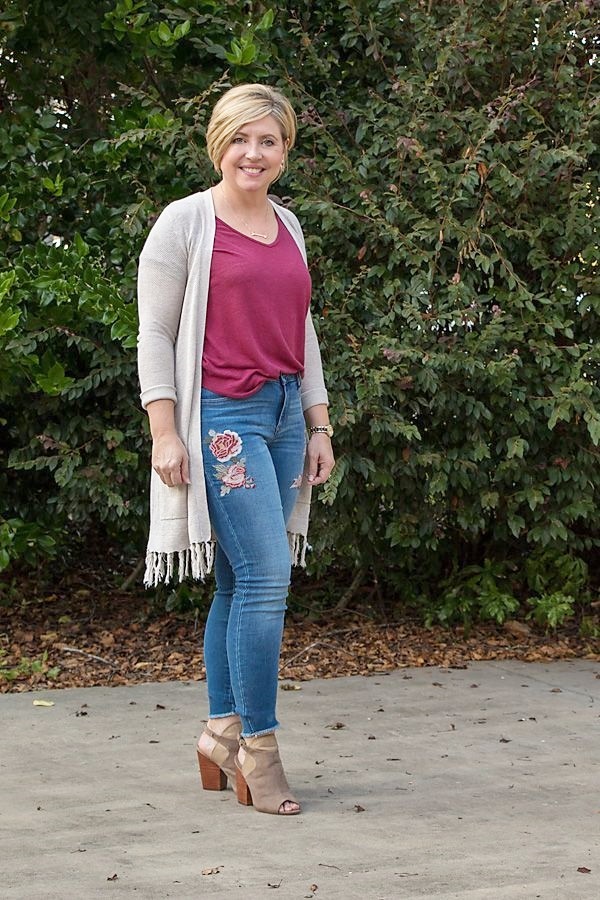 Tips To Wear Embroidered Jeans With Style