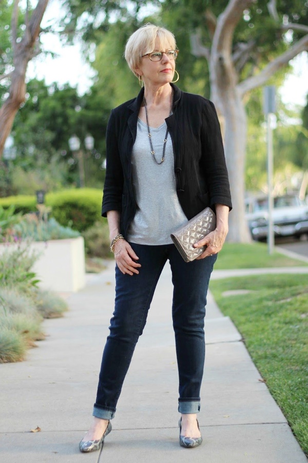 Very Important Fashion Tips for Women Over 50