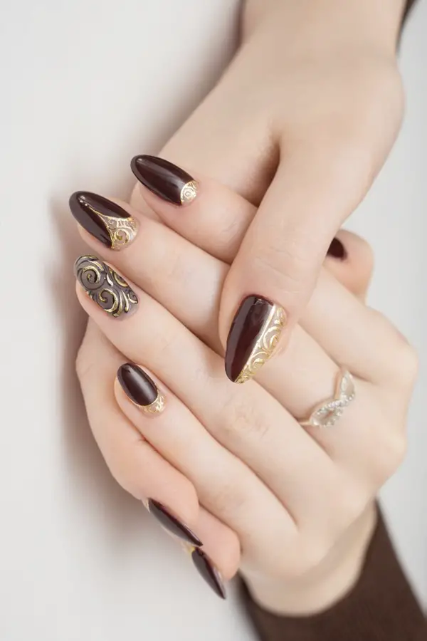 40 Gorgeous Nail Art Looks To Wear This Holiday - Greenorc