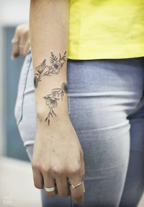 32 Cutest Flower Tattoo Designs For Girls That Inspire  Styleoholic