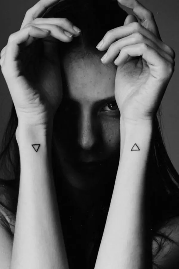 10 Minimalist Tattoos with Sophisticated Meaning - Greenorc