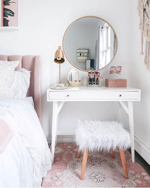 40 Dreamy Small Apartment Decor Ideas 2019 - Greenorc