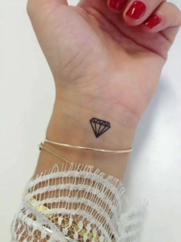 40 Small But Cute Meaningful Tattoos For Women - Greenorc